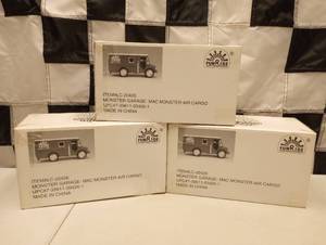 lot 1018 image: (3) Mack tools Coin Banks