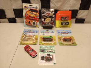 lot 1032 image: (8) Assorted 164 Scale Die Cast  Shining Time Station