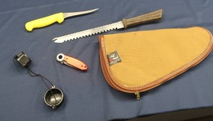 lot 25 image: KNIVES AND MORE