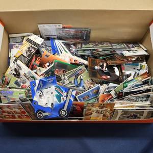 lot 32 image: FOOTBALL COLLECTORS CARDS HUGE LOT