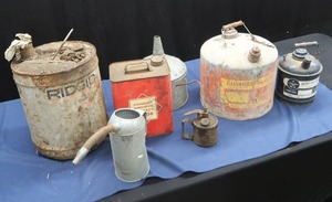 lot 46 image: VARIETY OF VINTAGE OILGASOLINE CANS