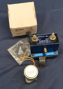 lot 50 image: ZONE VALVE MOTOR AND ALTERNATOR NOISE FILTER