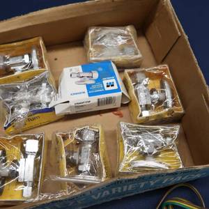 lot 67 image: STOP VALVES AND TRAILER LIGHT WIRE PLUS CONNECTORS