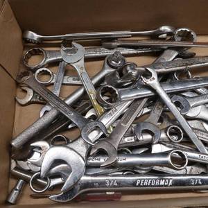 lot 73 image: VARIETY OF STANDARD WRENCHS