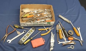 lot 81 image: HUGE LOT VARIETY OF SCREW DRIVERS, WRENCHS, SOCKETS, AND MORE