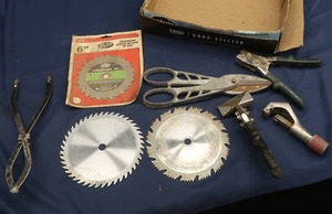 lot 82 image: TIN SNIPS, CRIMPERS, TABLE SAW BLADES, AND MORE