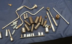 lot 90 image: TOOL TRAY FULL OF TOOLS