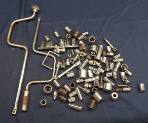 lot 91 image: TOOL TRAY OF TOOLS