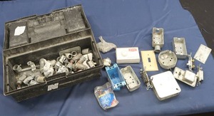 lot 92 image: RUBBERMAID TOOLBOX WITH ELECTRICAL STUFF