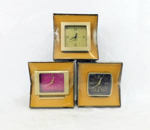 lot 58 image: Lot of 3 Vintage 1970s Contempra Gift Clocks by Stancraft