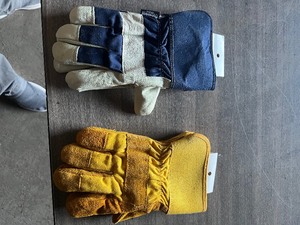 2 pair new gloves