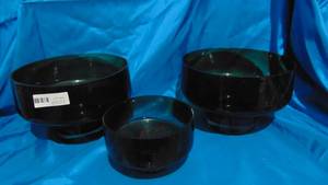 Set of 3 Handcrafted Olive and Clear Glass Bowls Purchased From North Dakota Museum of Art