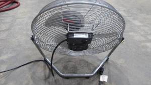 18 Multi-Speed Floor Fan
