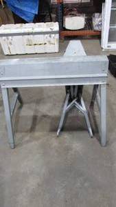 (2) Folding Saw Horses