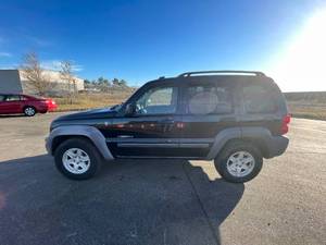 lot 17 image: 2004 Jeep Liberty Sport - 4X4