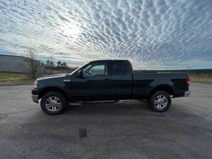 lot 100 image: 2005 Ford F-150 XL - 4X4 - 1 OWNER