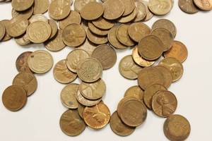 lot 30 image: Wheat Back Pennies Lot Approx. 100 Wheat Back Pennies