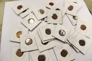 lot 32 image: 30 Indian Head Pennies 1880 - 1909 Complete Order