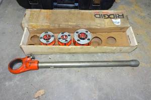 Ridgid Pipe Threader with Dies