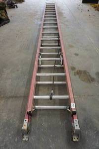 Werner 32 Fiberglass Extension Ladder