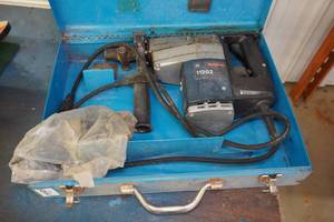 Bosch 11202 Rotary Hammer Drill in Case