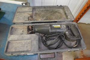 Black & Decker Professional Corded Reciprocating Saw in Case