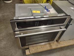 lot 8 image: Ikea Built-In Electric Convection O...