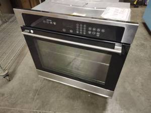 lot 9 image: Ikea Built-In Electric Convection O...