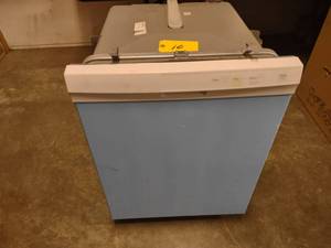 lot 10 image: Ikea Dishwasher, Model 804.621.670A...