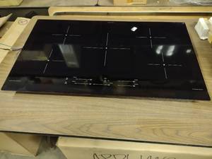 lot 20 image: Ikea Drop-In Electric Induction Coo...
