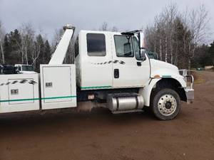 lot 3 image: 2011 International Durastar