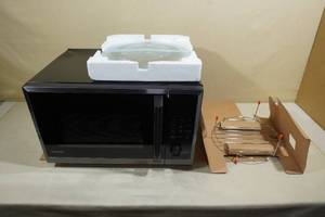 TOSHIBA Air Fryer Combo 8-in-1 Countertop Microwave Oven