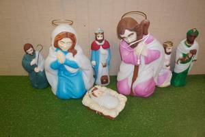 7 Light Up Christmas Manger Blow Mold Yard Decorations