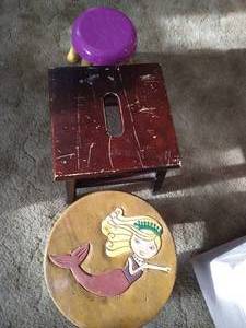 lot 3 image: (3) Step Stools