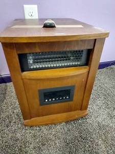 lot 55 image: Intertek Infrared Heater With Remote
