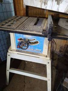 lot 70 image: Shop Master Delta Table Saw