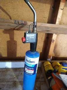 lot 72 image: Benzomatic Propane Torch With Trigger Starter