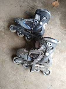 lot 145 image: Mens Roller Blades