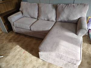 lot 15 image: Light Grey Sectional