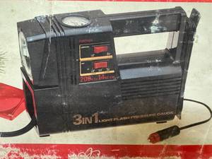 12 Volt Air Compressor and Light