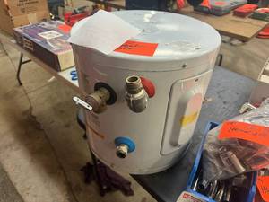 6 Gallon Electric Water Heater, 110 V, Used three weeks.