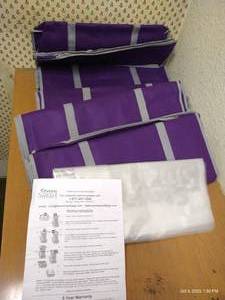 lot 16 image: Extra Large Space Savers Material Zipper Containers With Vacuum Seal Bags