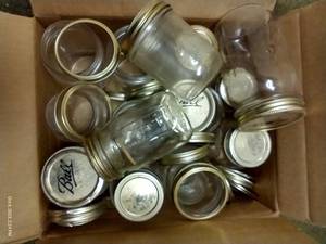 lot 40 image: Misc. Canning Pint & Quart Jars