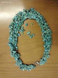 lot 47 image: Turquoise Necklace