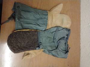 lot 54 image: Long Heavy Duty Winter Military Mittens - Wool Lined