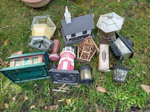 lot 108 image: Large Lot Of Bird Feeders & Bug Homes