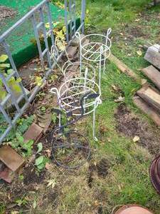 lot 121 image: (3) Metal Plant Stands & (1) Metal Yard Decoration