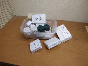 lot 161 image: Small Tote Of Outlet Taps