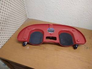 lot 162 image: Rolling Knee Pads