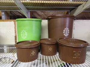 lot 222 image: Vintage Tupperware Containers